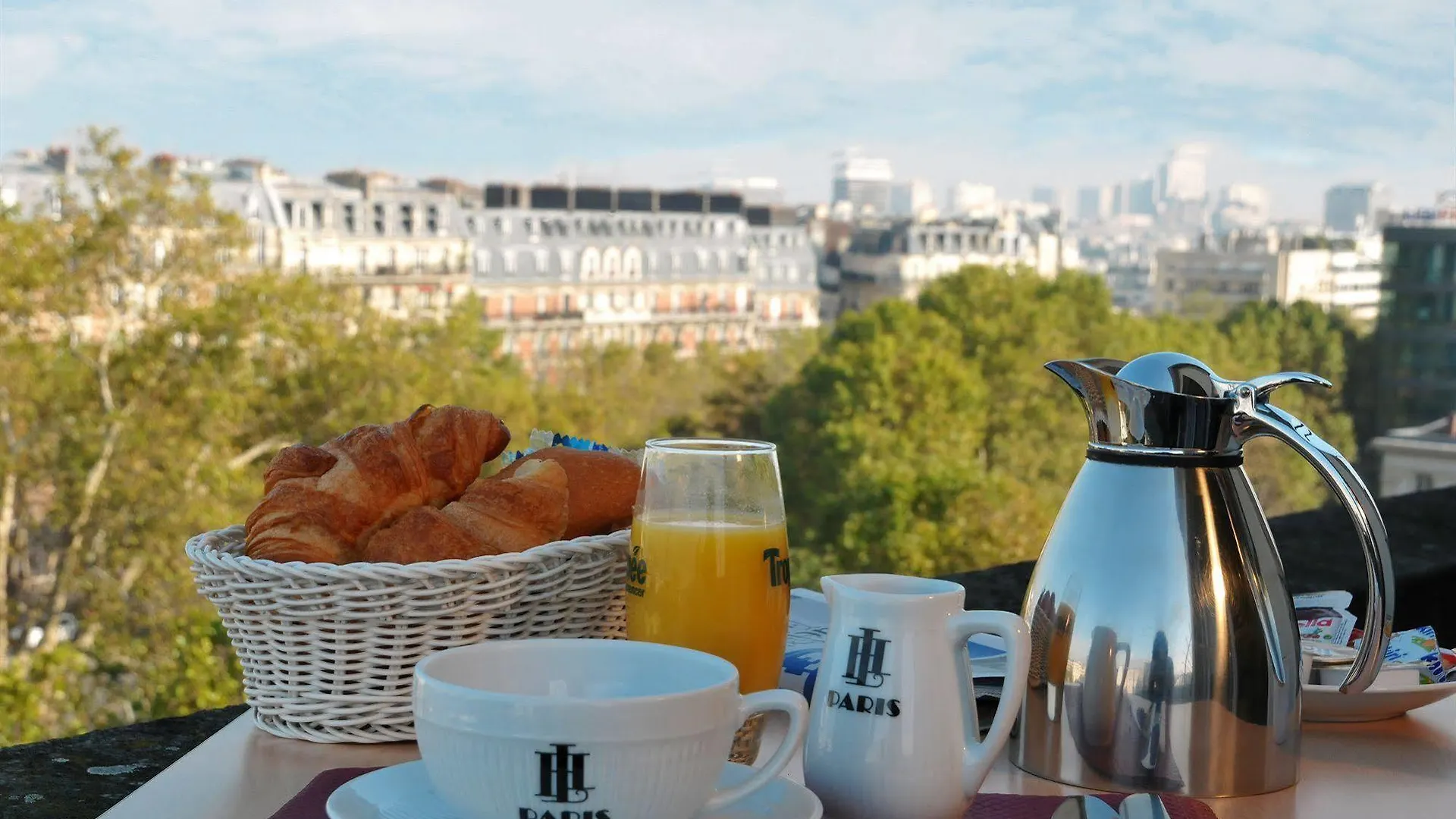 Du Lion Hotel 2*