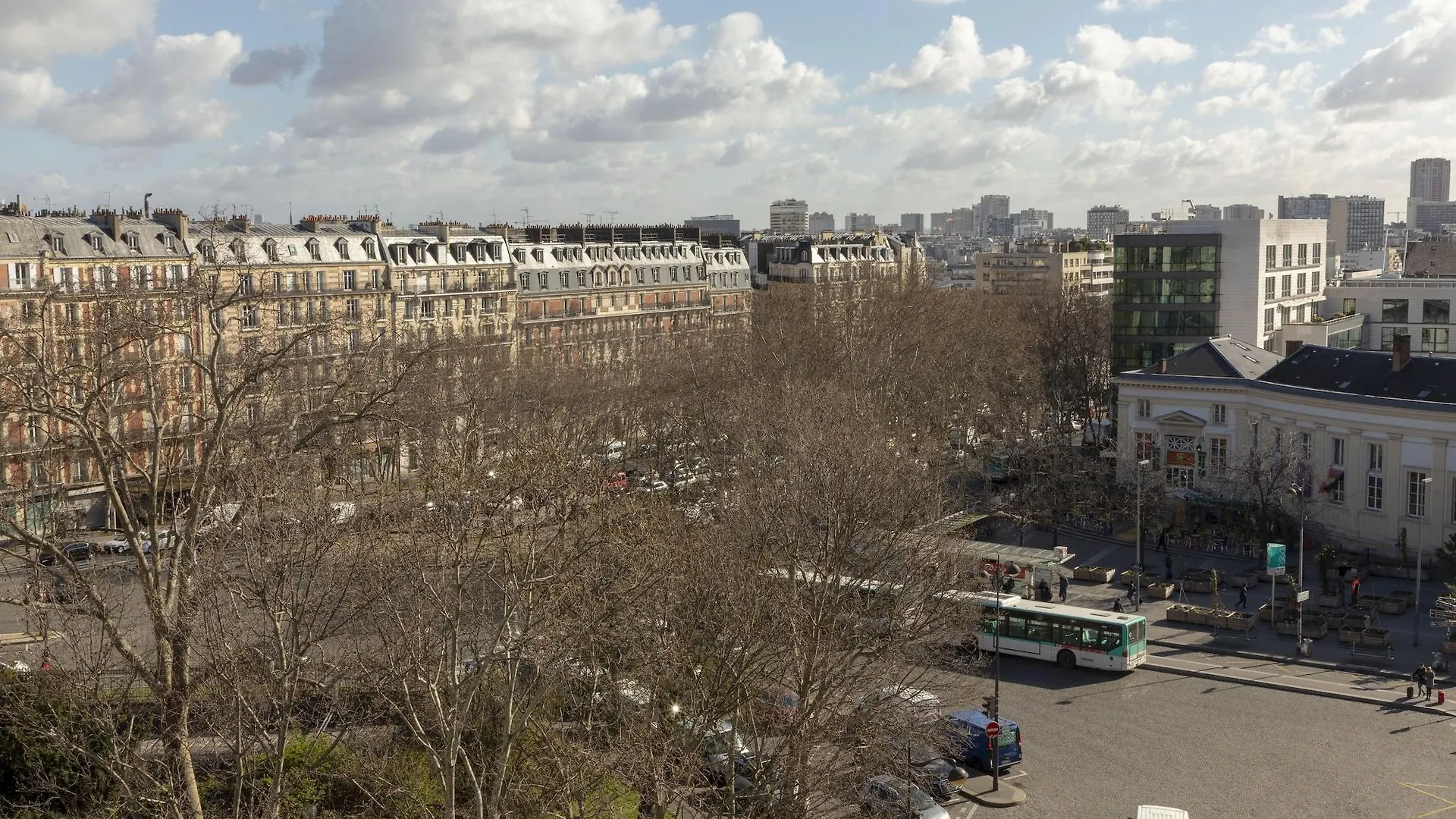 Du Lion 2* Paris